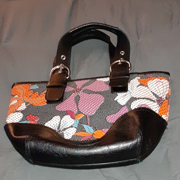 Handbag - Picture 2 of 3